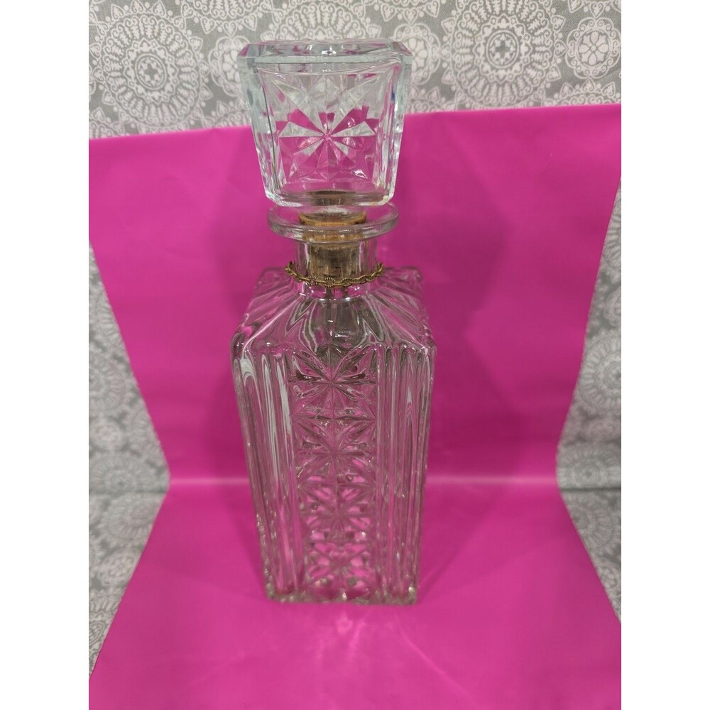 Vintage Glass Liquor Decanter Bottle with Stopper Decorative Medallion VODKA GIN - Picture 5 of 9